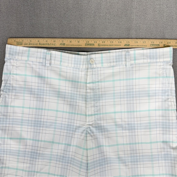 Nike Golf Shorts Mens 40 White Bermuda Plaid Stretch Performance Long 11” Inseam - Picture 3 of 13